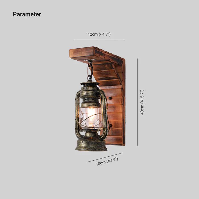 Austin vintage wandlamp – lantaarnstijl, bruin, metaal en hout