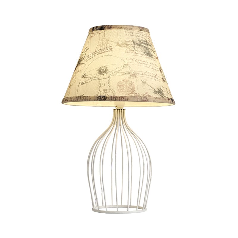 GloLight – traditionele kegelvormige tafellamp met metalen kooivoet