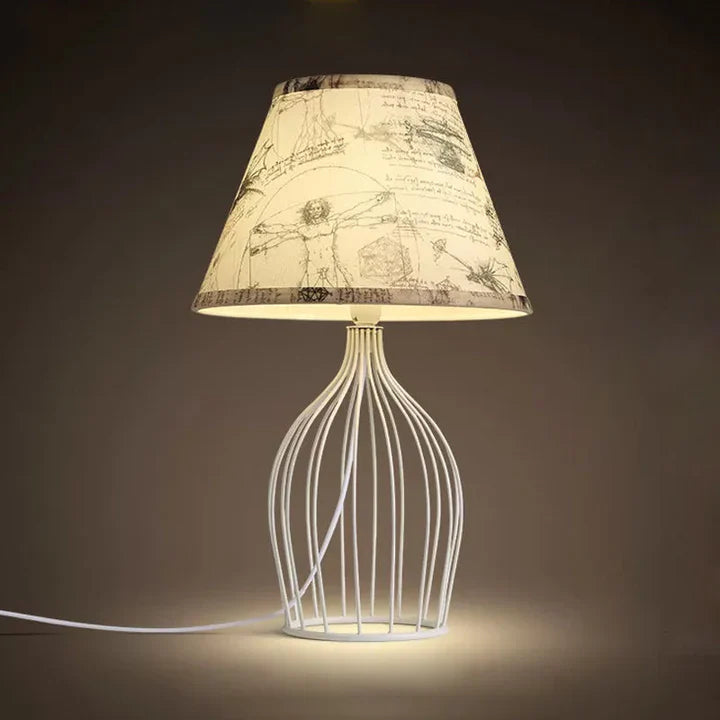 GloLight – traditionele kegelvormige tafellamp met metalen kooivoet