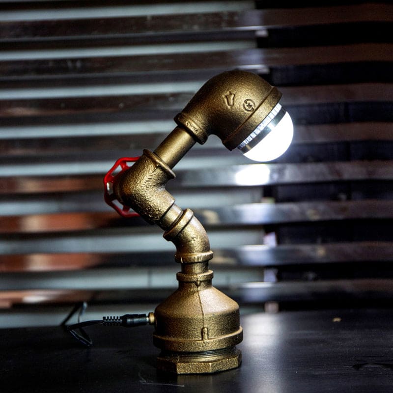 Glowbot - messing steampunk robotlamp met duimschakelaar