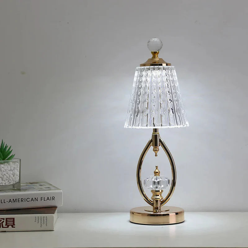 Vintage gouden kristallen tafellamp