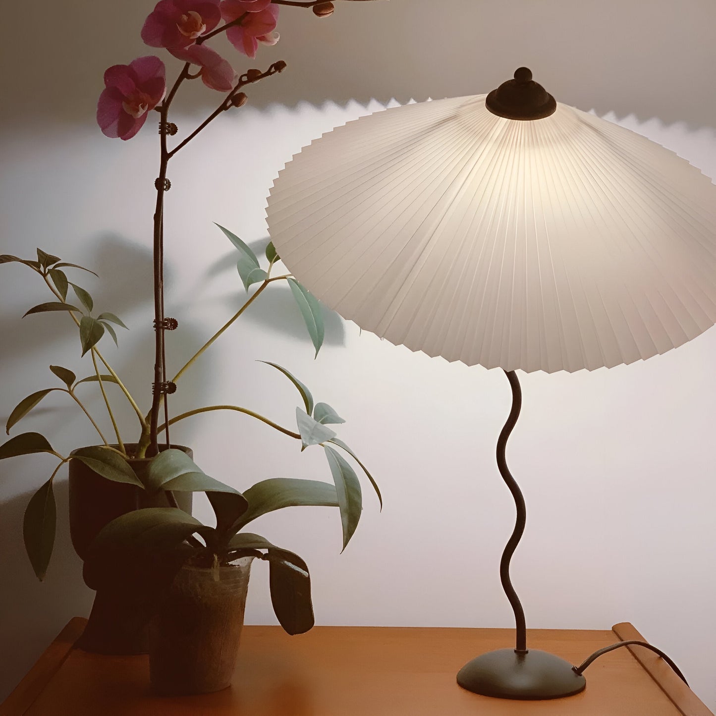 Ori Squiggle lamp - gevouwen tafellamp - origami led tafellamp