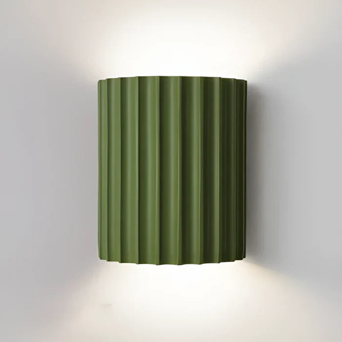 Gestreepte led wandlamp van kunsthars voor een moderne scandinavische sfeer
