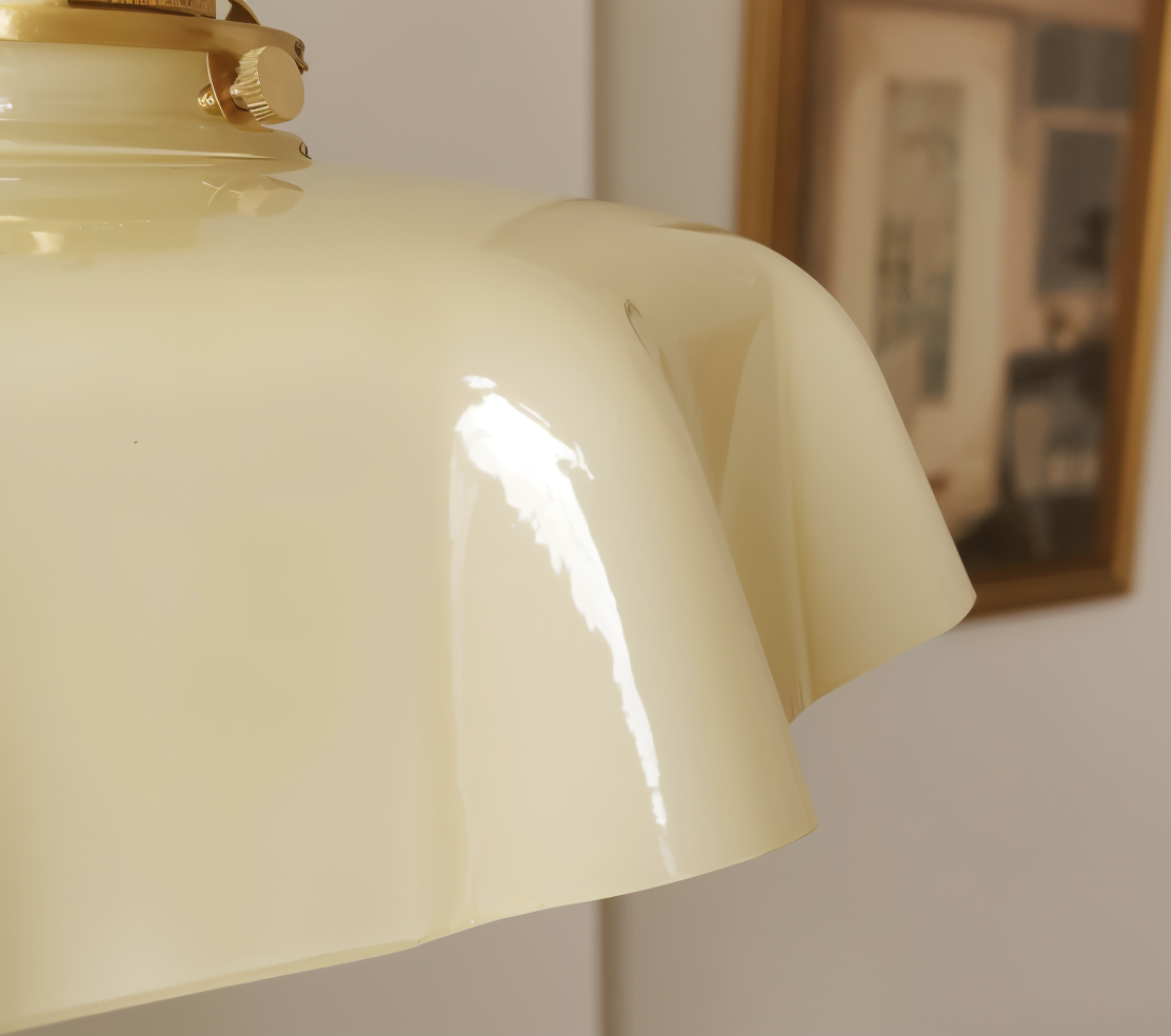 RetroTint hanglamp - bloemvormige led-hanglamp met crème glazen kap