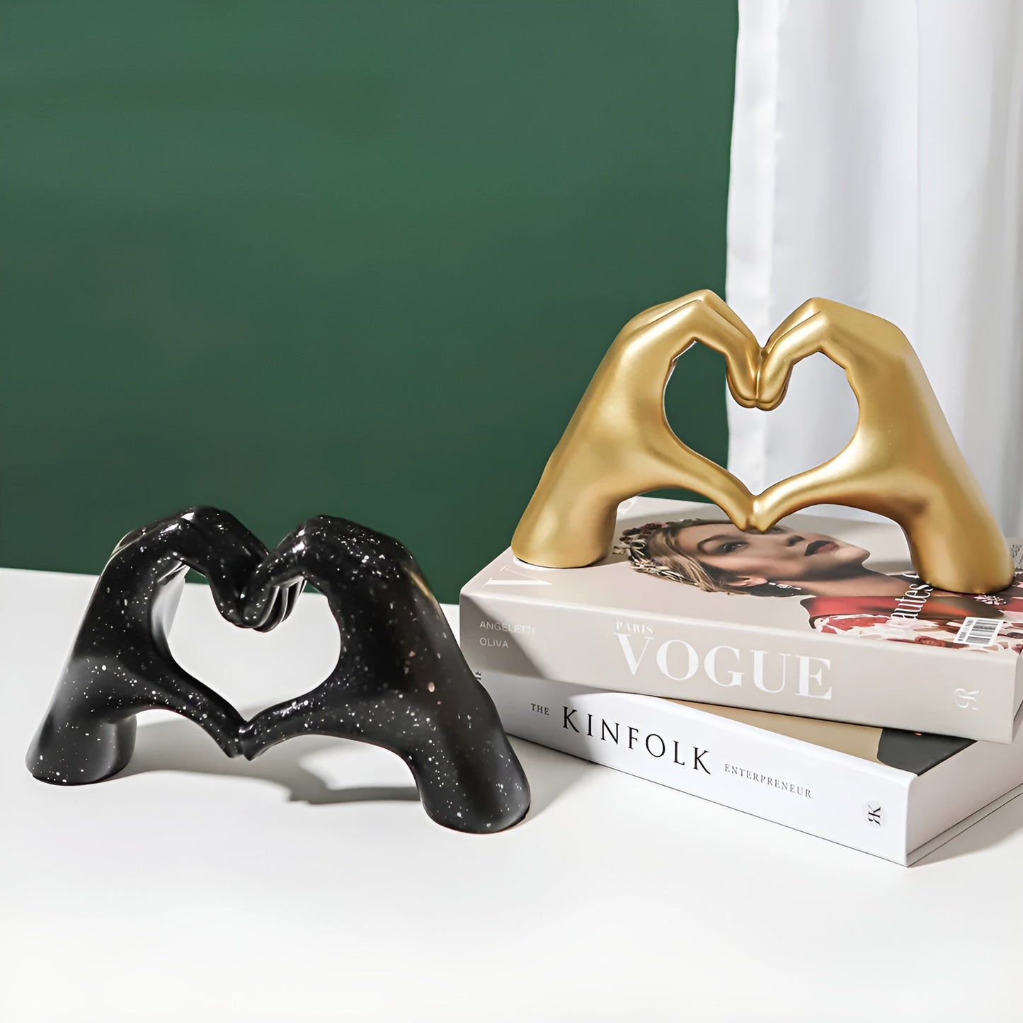 Sculpted Love - modern handheld liefdesfiguur voor tijdloze romantiek