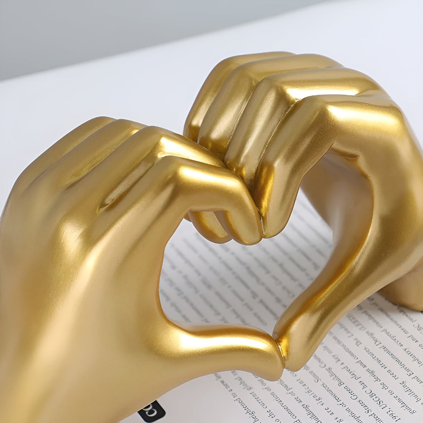 Sculpted Love - modern handheld liefdesfiguur voor tijdloze romantiek