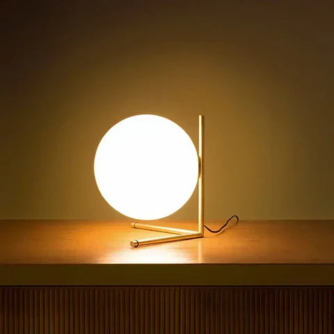 Duidelijke elegantie - moderne minimalistische tafellamp