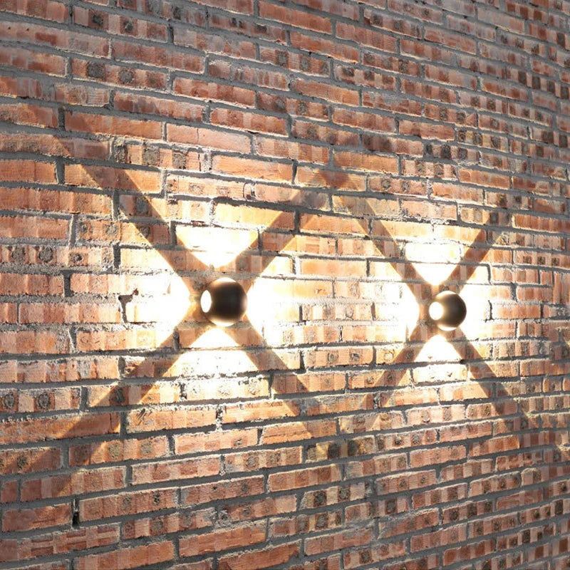 Bolvormige aluminium wandlamp