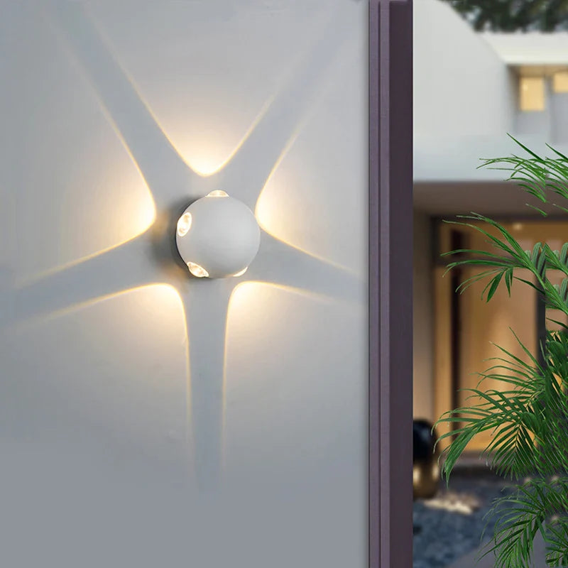Bolvormige aluminium wandlamp