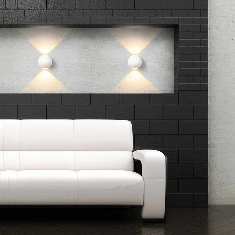 Bolvormige aluminium wandlamp