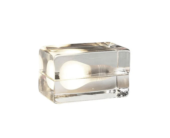 BrightCube - Minimalistische tafellamp met transparante glazen kubus