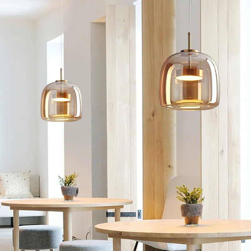 Moderne hanglamp voor de keukentafel