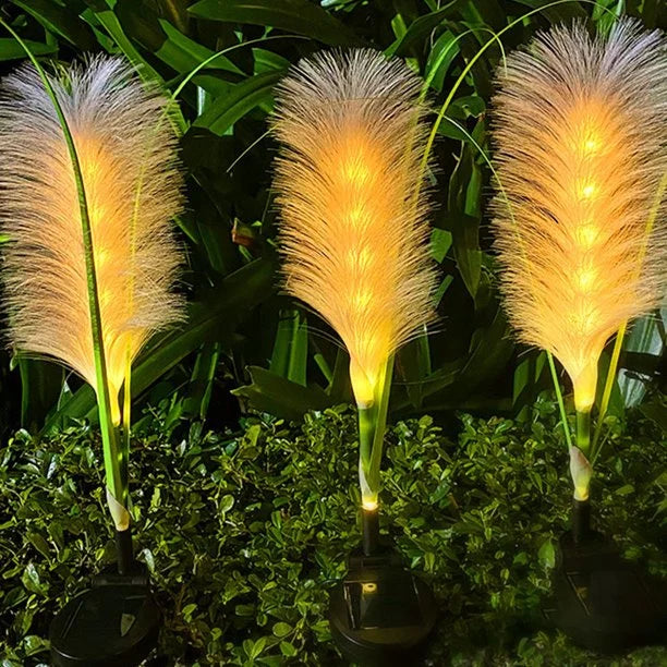 Zonne-rieten tuinverlichting buiten decoratief