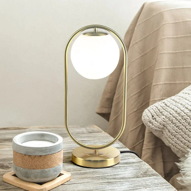 Gouden design tafellamp met matglas - gene