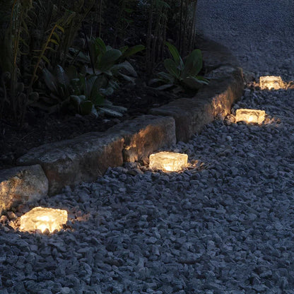 SolarCube – stijlvolle solarlamp voor in de tuin