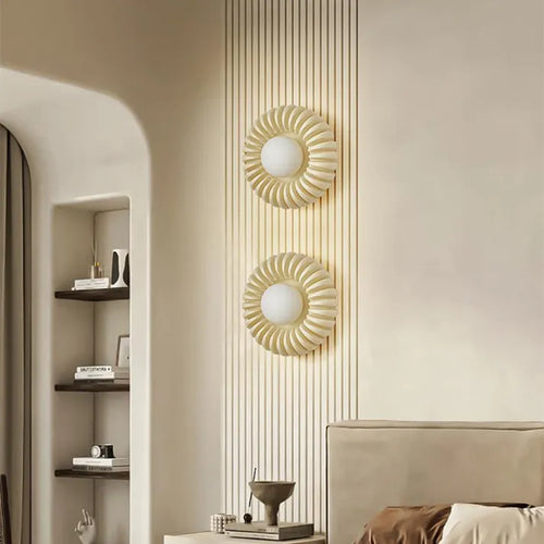 CreativeGlow – moderne wandlamp van hars voor de slaapkamer
