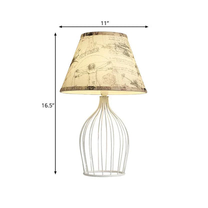 GloLight – traditionele kegelvormige tafellamp met metalen kooivoet