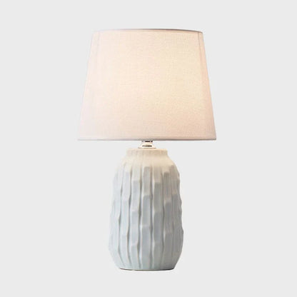 Eclat – design tafellamp met conische kap en cilindrische keramische voet