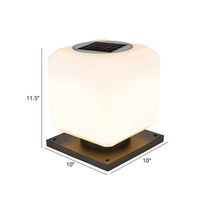 SolLicht | witte Scandinavische buitenlamp op zonne-energie