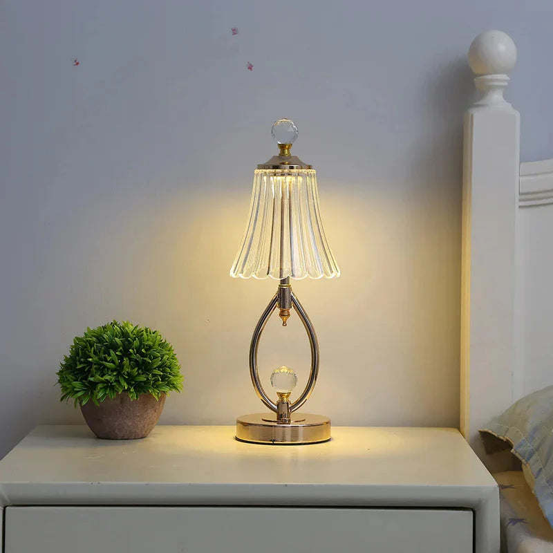 Vintage gouden kristallen tafellamp