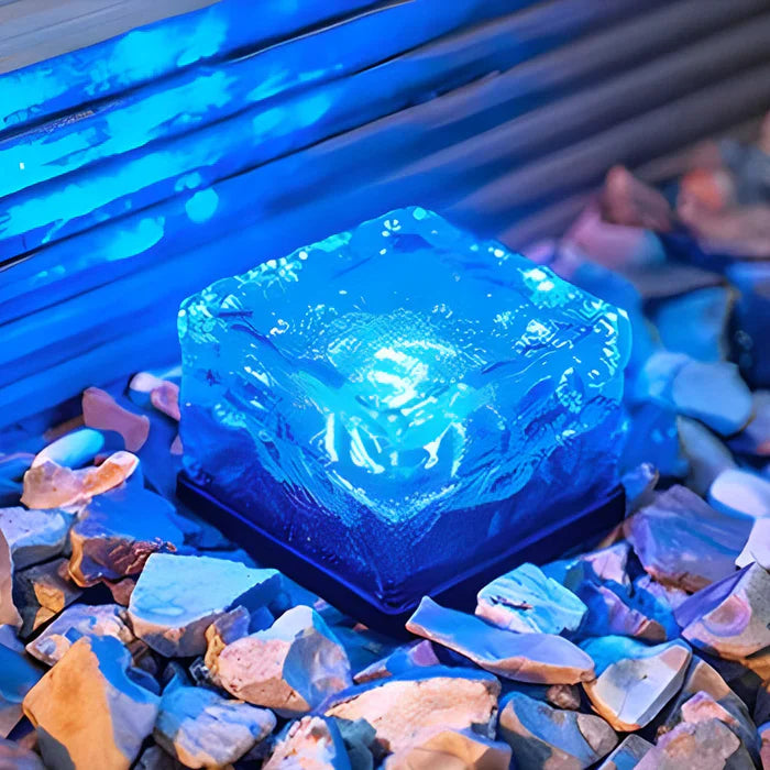 SolarCube – stijlvolle solarlamp voor in de tuin