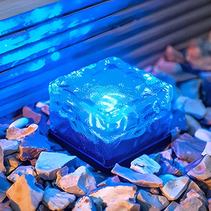 SolarCube – stijlvolle solarlamp voor in de tuin