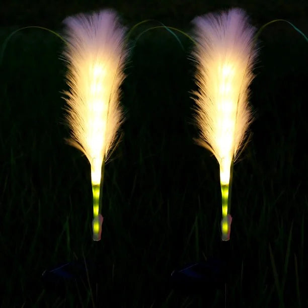 Zonne-rieten tuinverlichting buiten decoratief