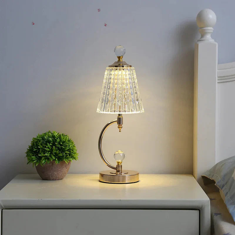 Vintage gouden kristallen tafellamp