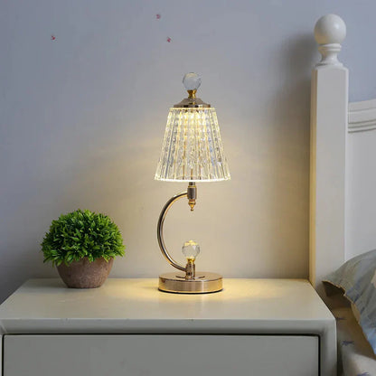 Vintage gouden kristallen tafellamp
