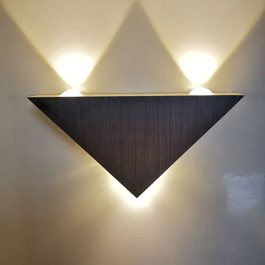 Prismshine - driehoekige wandlamp