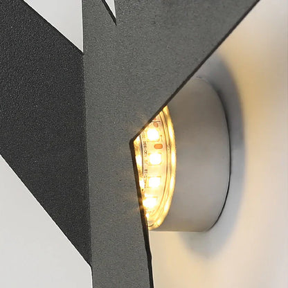 Creatief - ijzeren wandlamp in de vorm van een vogel