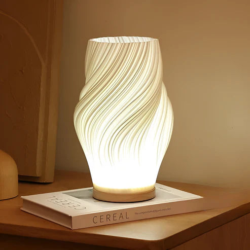 DreamWave - moderne crèmekleurige 3D golflamp met elegante metalen voet