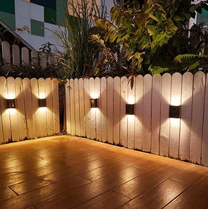 LumiSun wandlamp op zonne-energie - buitenlamp op zonne-energie met twee lichtbundels