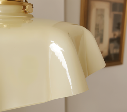 RetroTint hanglamp - bloemvormige led-hanglamp met crème glazen kap