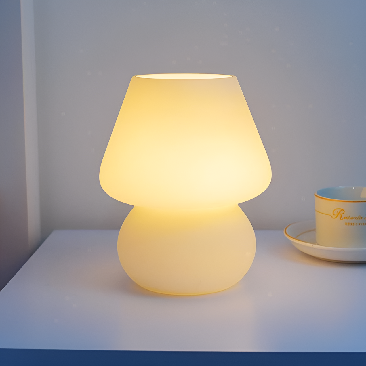 Striped Glow - een handgeblazen gestreepte glazen tafellamp