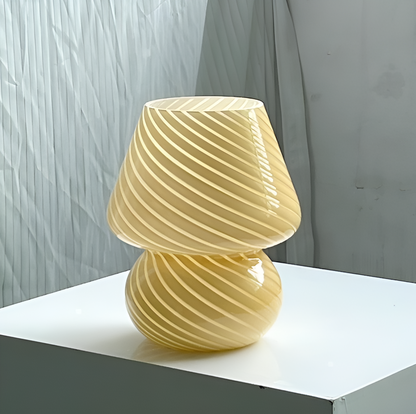 Striped Glow - een handgeblazen gestreepte glazen tafellamp