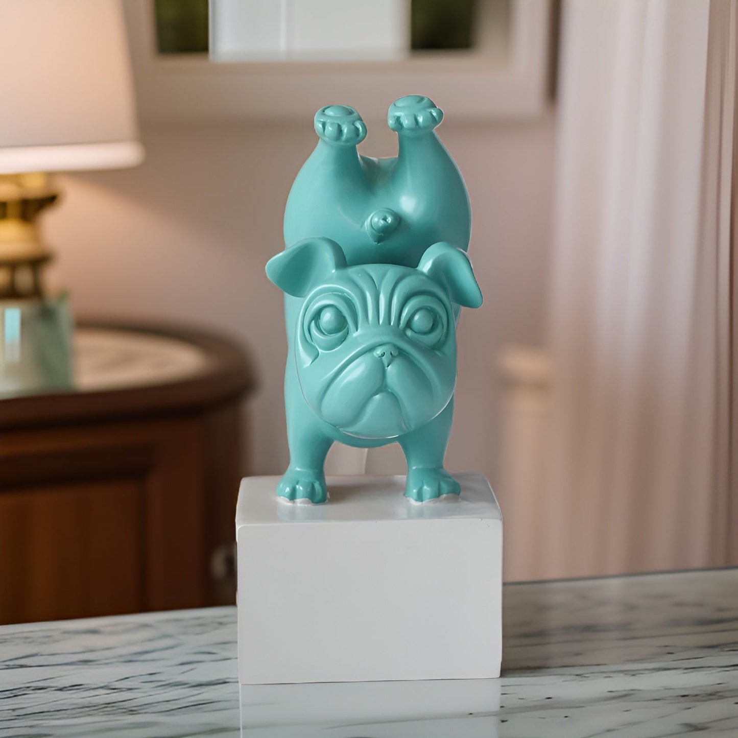 Yoga Paws - abstract yoga buldog beeldje voor speelse huishoudens