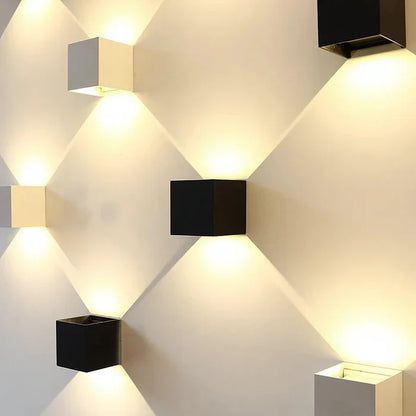 De verstelbare zenGlow wandlamp met bewegingssensor