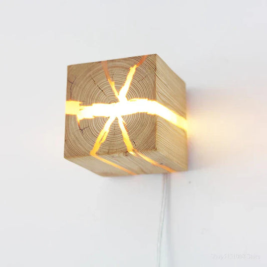 SolidWood - kubusvormige wandlamp