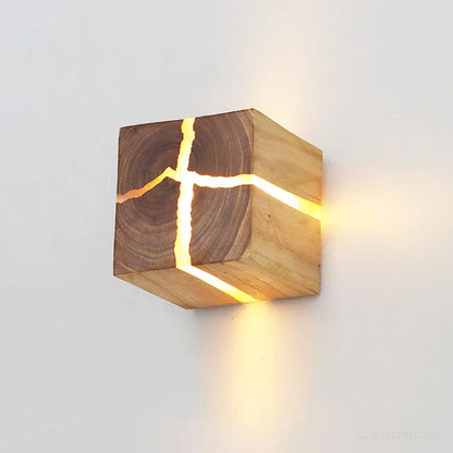 SolidWood - kubusvormige wandlamp