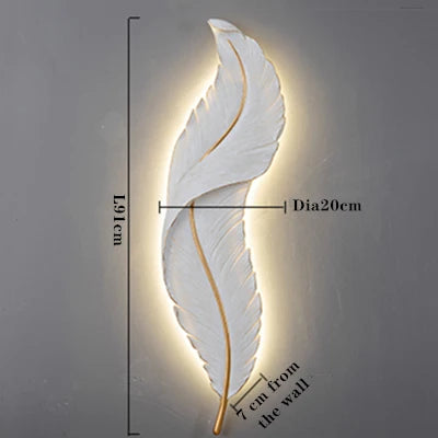 Federaura - moderne vrouwelijke wandlamp met veren