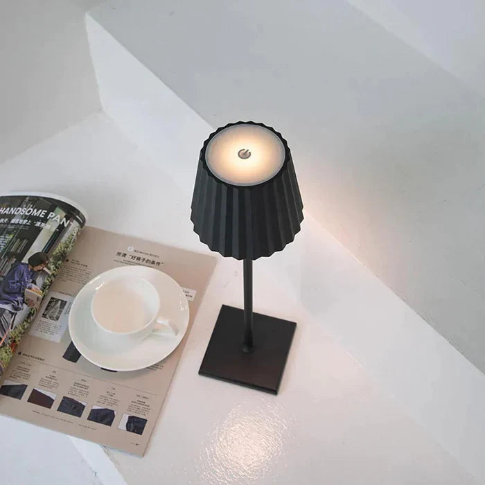 Draadloze LED-tafellamp, perfect voor moderne woonruimtes en stijlbewuste gebruikers