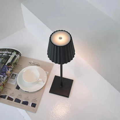 Draadloze LED-tafellamp, perfect voor moderne woonruimtes en stijlbewuste gebruikers