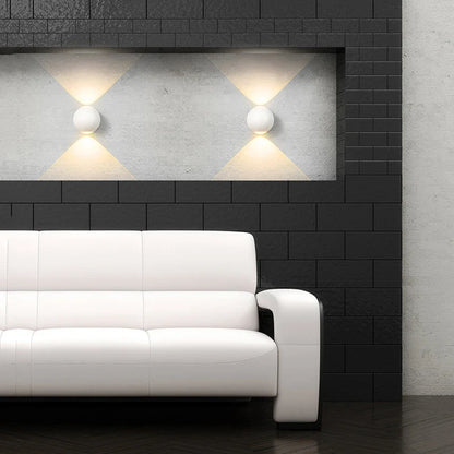 Bolvormige aluminium wandlamp