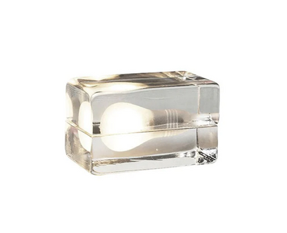 BrightCube - Minimalistische tafellamp met transparante glazen kubus