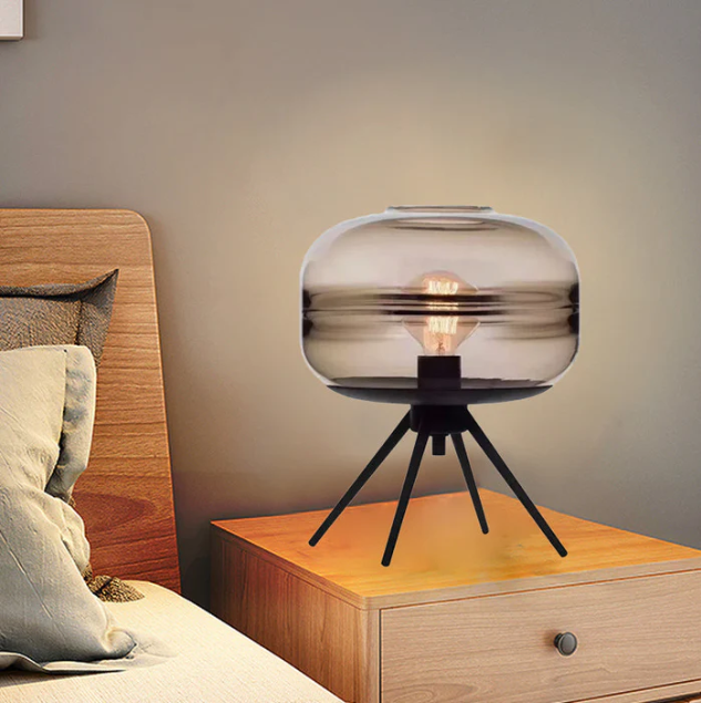 ArtistiLight - lamp met vier moderne creatieve poten