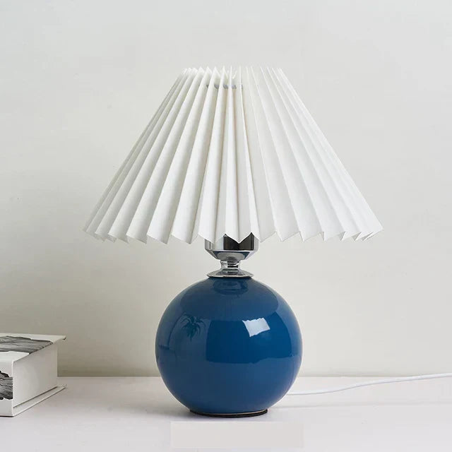 Antiek geplooid – vintage tafellamp met plooien