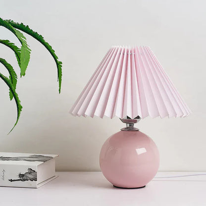 Antiek geplooid – vintage tafellamp met plooien