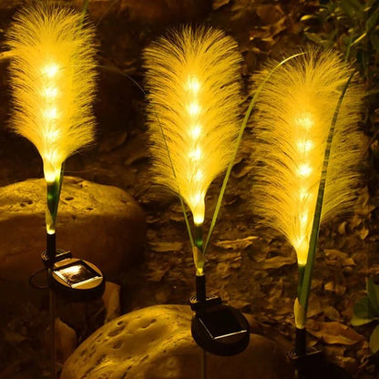 Zonne-rieten tuinverlichting buiten decoratief