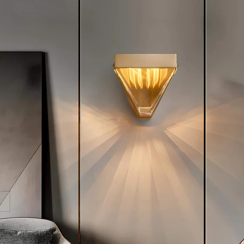 Angellamp | Stralende wandverlichting met artistiek lichtdesign